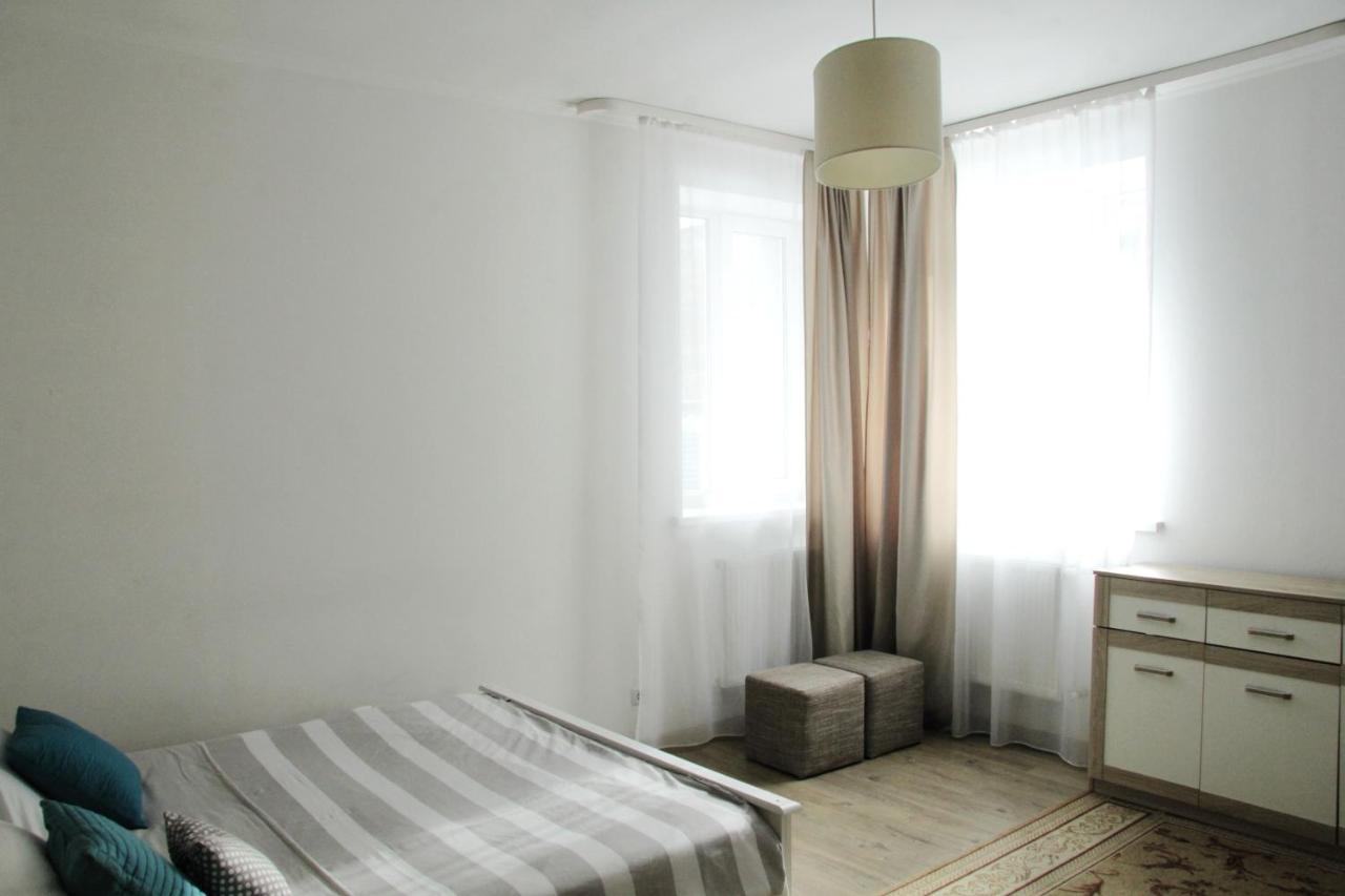 Flat In Cottage Close To The Centre Parking, Wifi, Bbq Leópolis Exterior foto